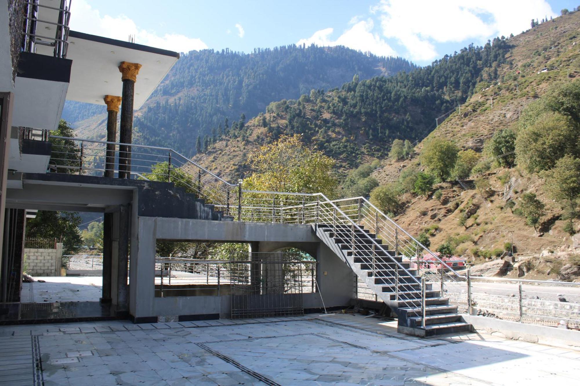 River Garden Hotel And Resort Naran Dış mekan fotoğraf